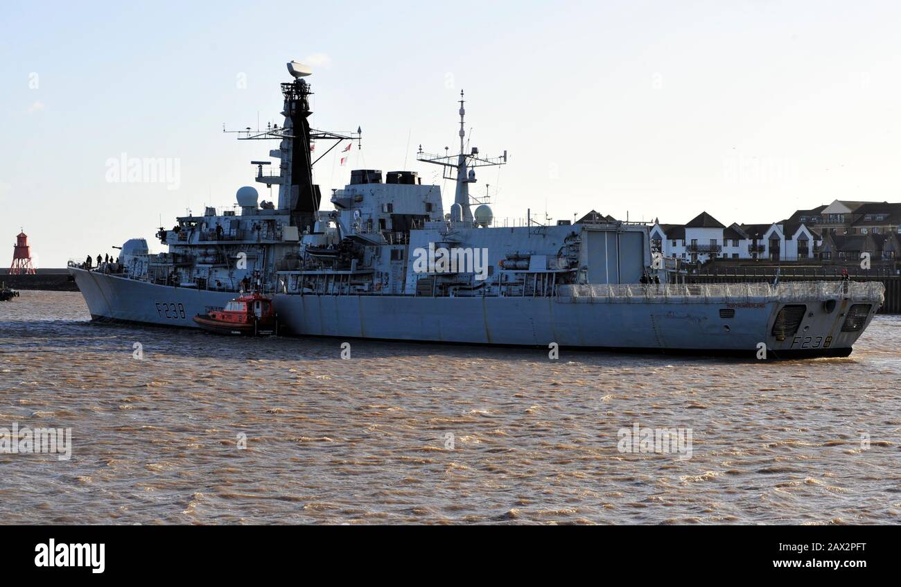 AJAXNETPHOTO. 10TH FEBRUARY, 2020. PORT OF TYNE, ENGLAND. - FRIGATE DEPARTS - TYPE 23 FRIGATE HMS NORTHUMBRLAND DEPARTS TYNESIDE AFTER A GOODWILL VISIT. DEPARTURE SCHEDULED FOR SUNDAY 9TH FEB WAS DELAYED DUE STORM CIARA. PHOTO:TONY HOLLAND/AJAX REF:DTH201002 38485 Stock Photo