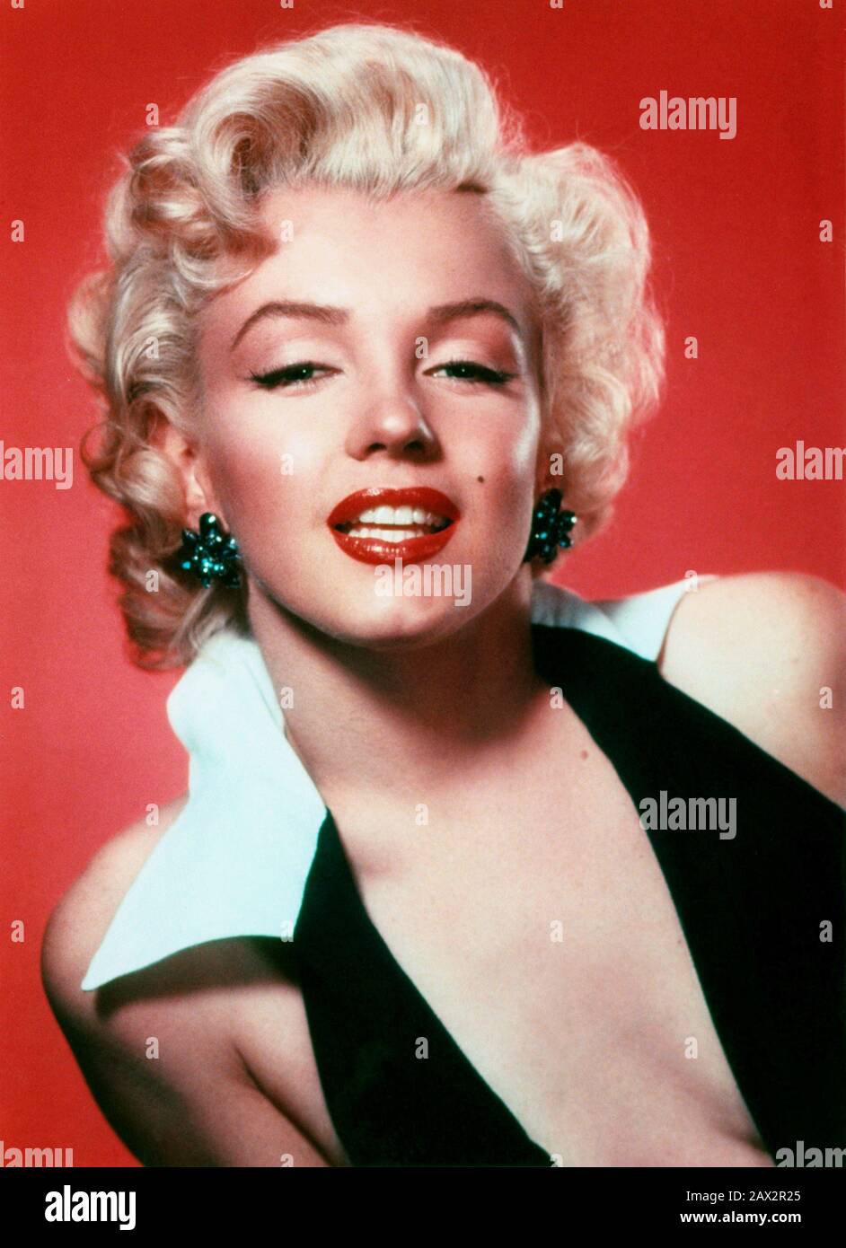 1952 , USA : The movie actress MARILYN MONROE ( 1926 - 1962 ) . Pubblicity  still . Photo by Frank Powolny . - CINEMA - portrait - ritratto - smile -