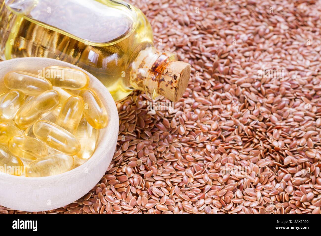 Linseed grains hi-res stock photography and images - Alamy