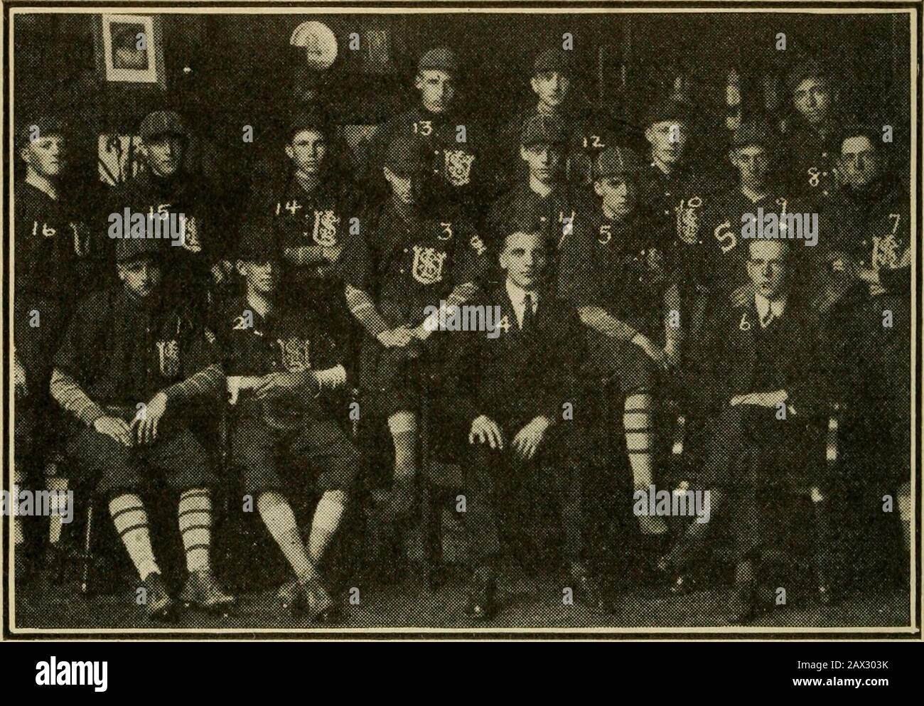 Spalding's official college base ball annual1911- . ITniversity, New York City.—Only two players of Columbiaateam got into the .300 batting class in 1912. Casuso and ONeale. The lead-ing battery was Ulrich, pitcher, and Williams, catcher. The batting andfielding averages follow: BATTING AVERAGES. Names. AB. 00 H. PC. 19 .317 3 .300 4 .2853 .2737 .269 22 .26812 .26619 .26017 .23615 .228 FIELDINGA. E. PC. 1 0 1.000 2 0 1.00012 0 1.000 4 1 .995.33 2 .98621 1 .95941 4 .9.50 9 2 .92830 5 .92614 2 .917 Names. Bailey Sanders Roseff AB. 32 49 IT. 79 91 00 A. E. 4 140 218 4 4 511 213 238 16 2 5 2 3 PC. Stock Photo