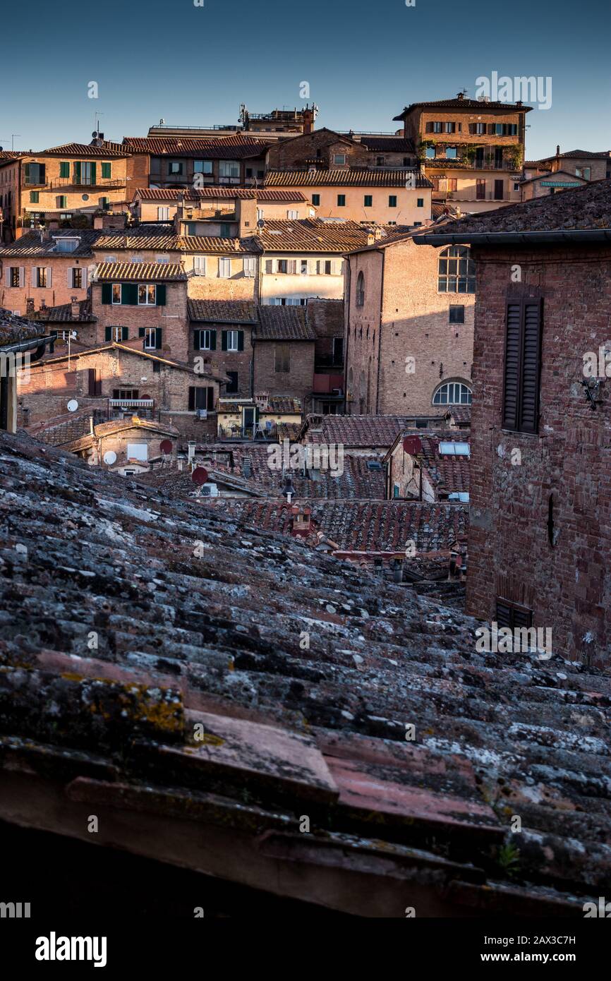 Tuscany italy roof hi-res stock photography and images - Alamy