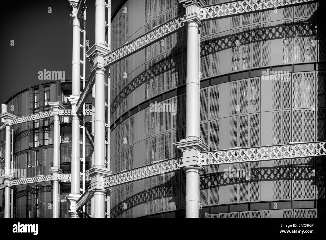 Gasholder flats kings cross hires stock photography and images Alamy