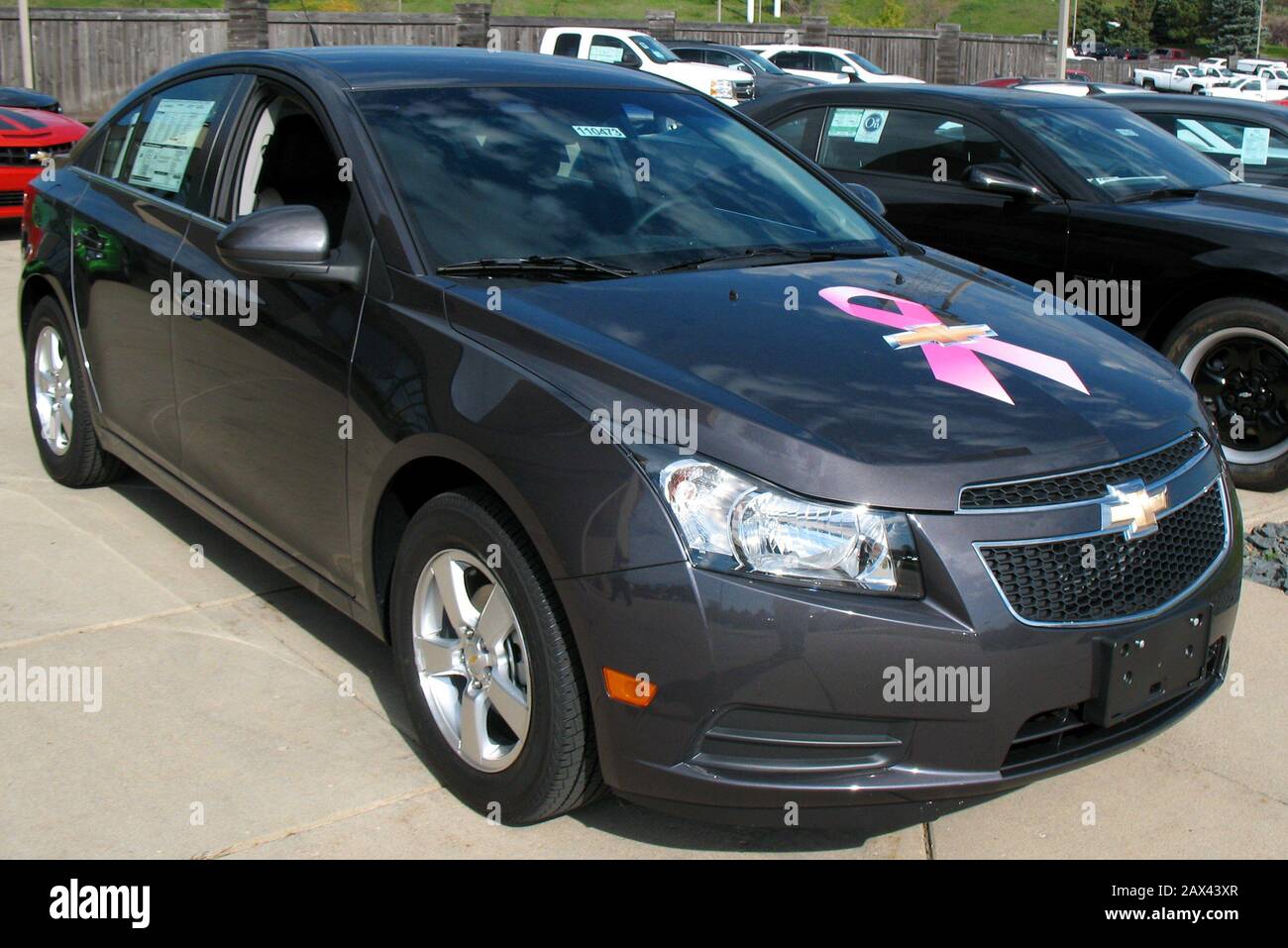 English: 2011 Chevrolet Cruze 2LT, photographed at a ACS fundraising event  in Minneapolis, Minnesota, United States.; 9 October 2010 (taken); 9  October 2010 (original upload date); Transferred from en.wikipedia to  Commons.; The