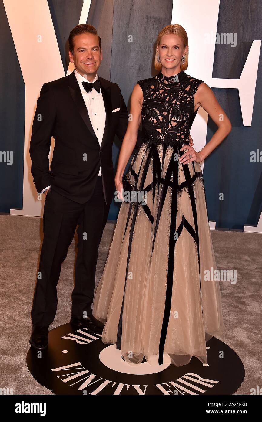beverly hills ca february 09 lachlan murdoch and sarah murdoch attend the 2020 vanity fair oscar party hosted by radhika jones at wallis annenberg center for the performing arts on february 24 2019 in beverly hills california 2AX4PKB