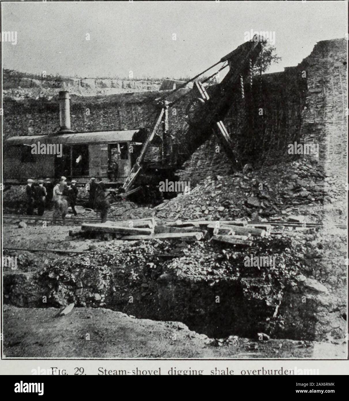 Coal mining in Illinois . MINING PRACTICE 109 The methods of 