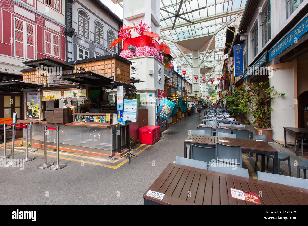 Business at Chinatown food street is poor due to the breakout of Covid-19, Singapore, Southeast Asia Stock Photo