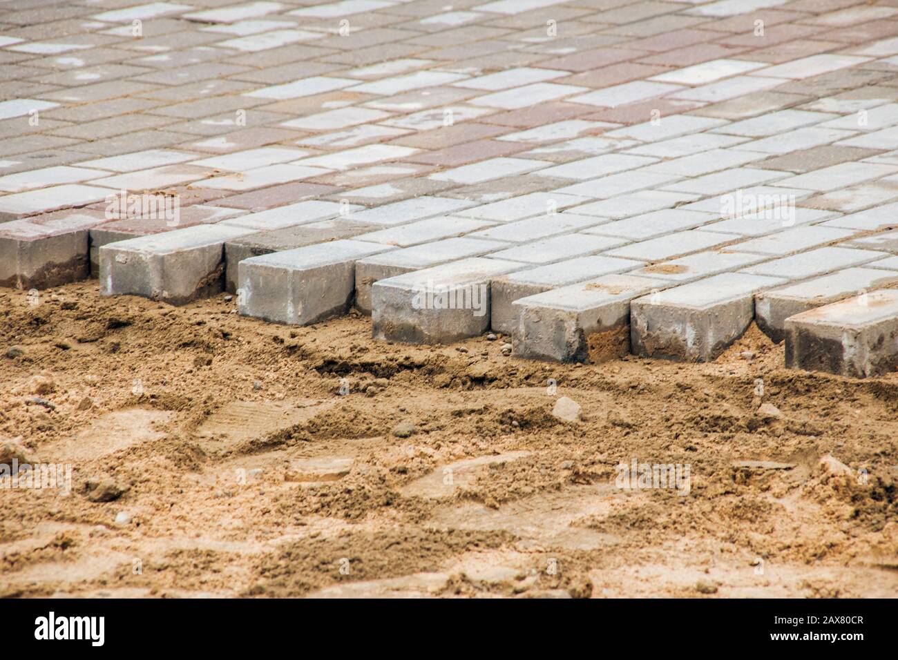 what sand to use for laying slabs