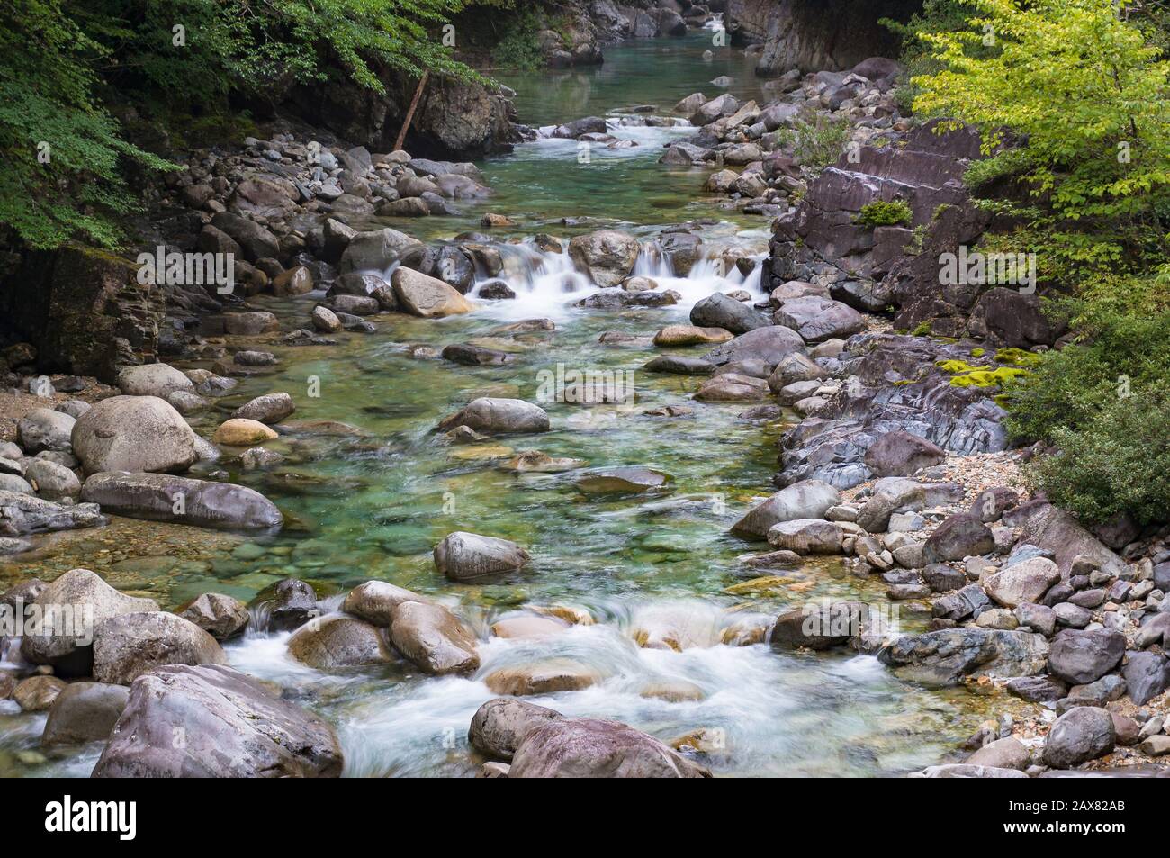 Close up clear river water hi-res stock photography and images - Alamy