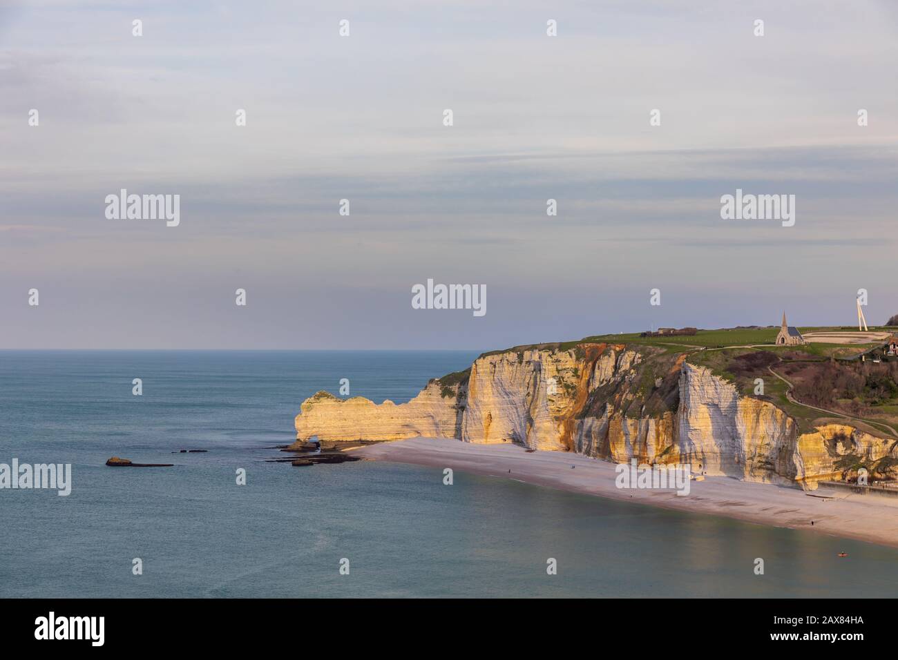 Cliff arch hi-res stock photography and images - Alamy