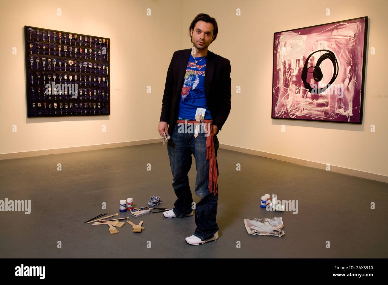 Gallery place hi-res stock photography and images - Alamy