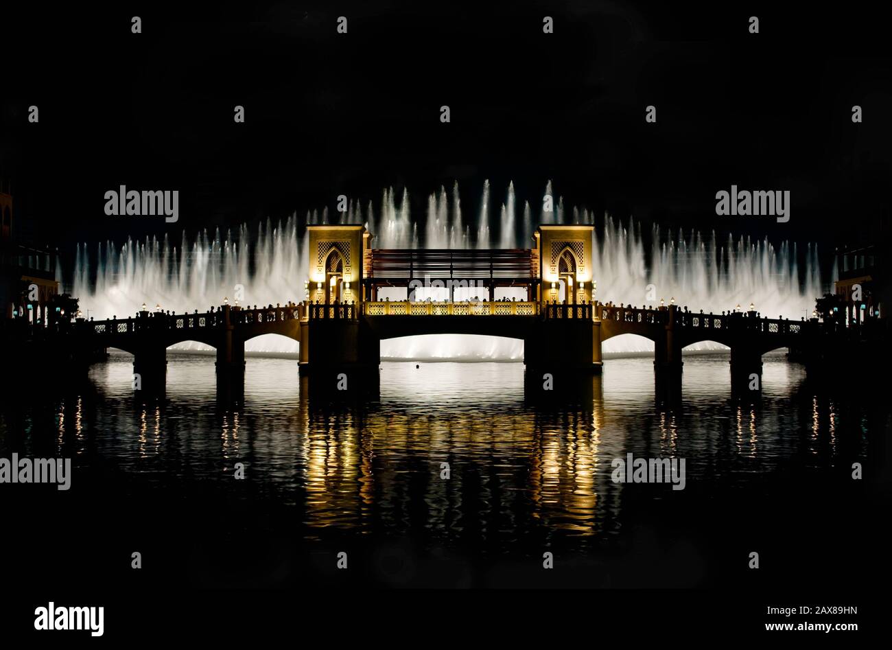 The Dancing Fountain at the Dubai Mall Stock Photo Alamy