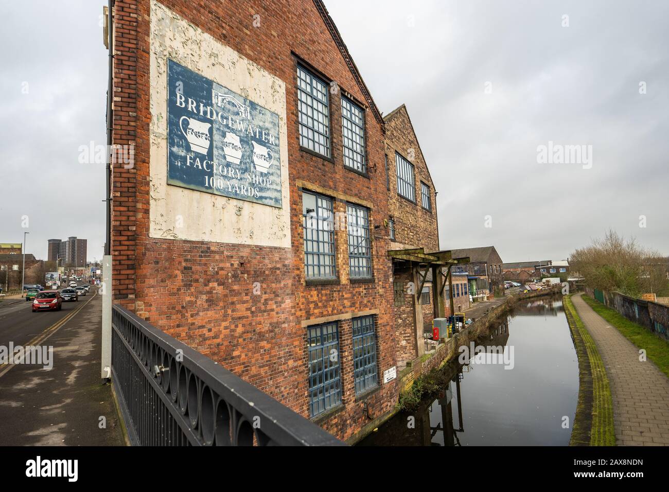 The famous Emma Bridgewater pottery factory located on Victoria road, Vicky road, Lichfied street, creators of handmade pottery, bottle kilns Stock Photo