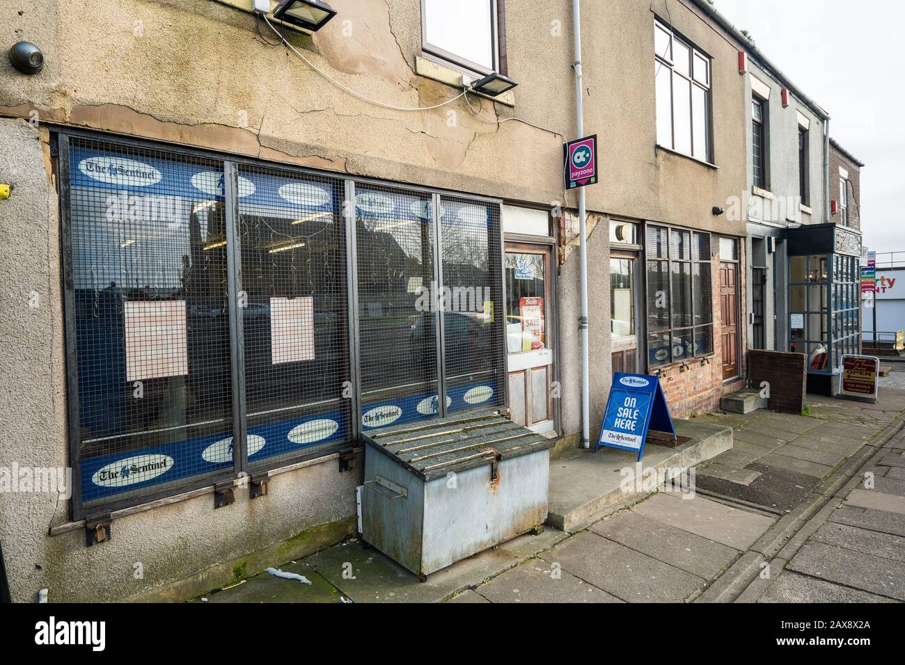 An old Public house closed down business, shops and independently run stores just outside the city centre of Hanley, Stoke on Trent, Urban decline Stock Photo