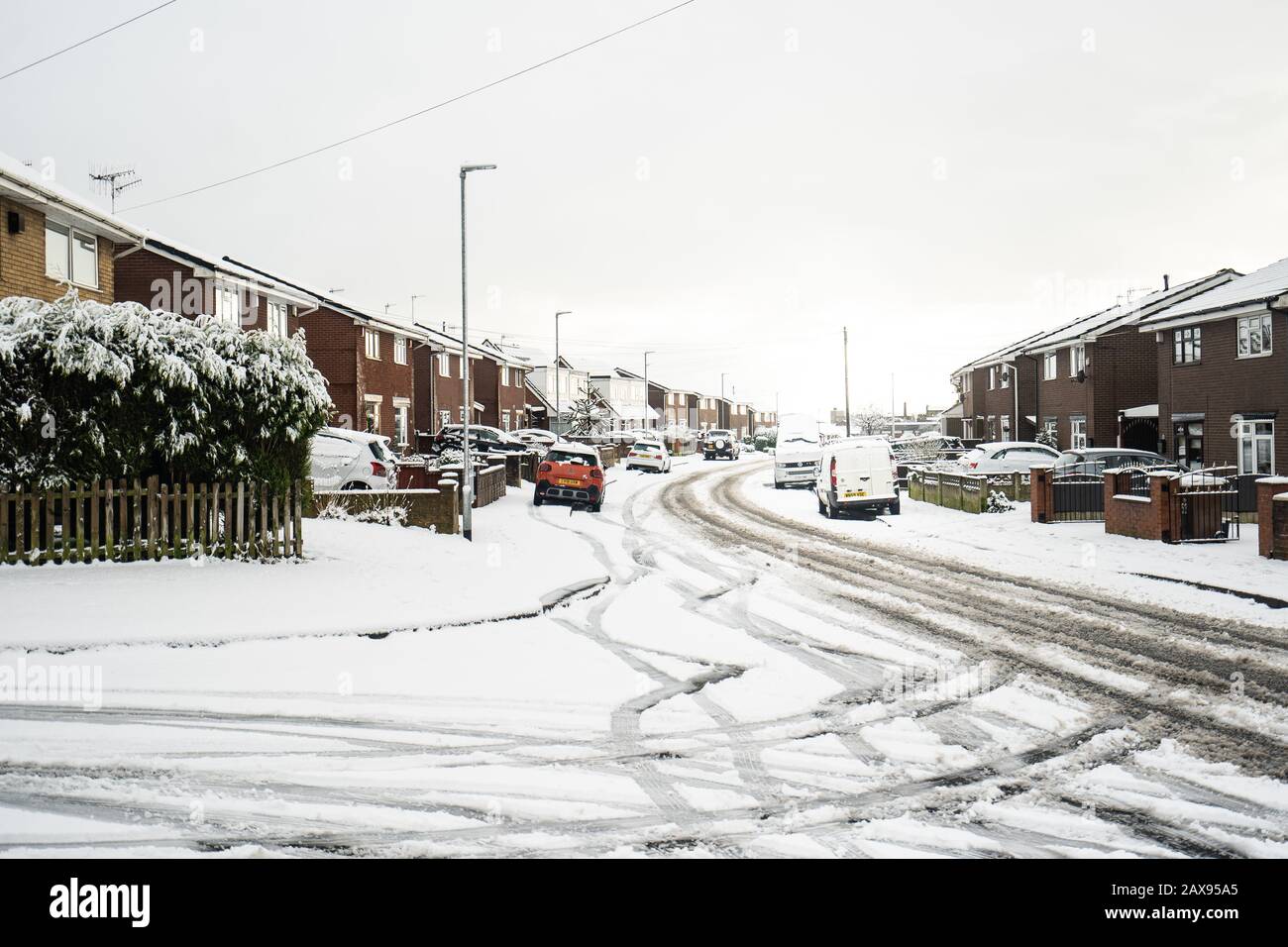 Heavy snow hits Stoke on Trent in the West Midlands after a storm suddenly appears, blanketing the city in ice and snow, snowy blizzard Stock Photo