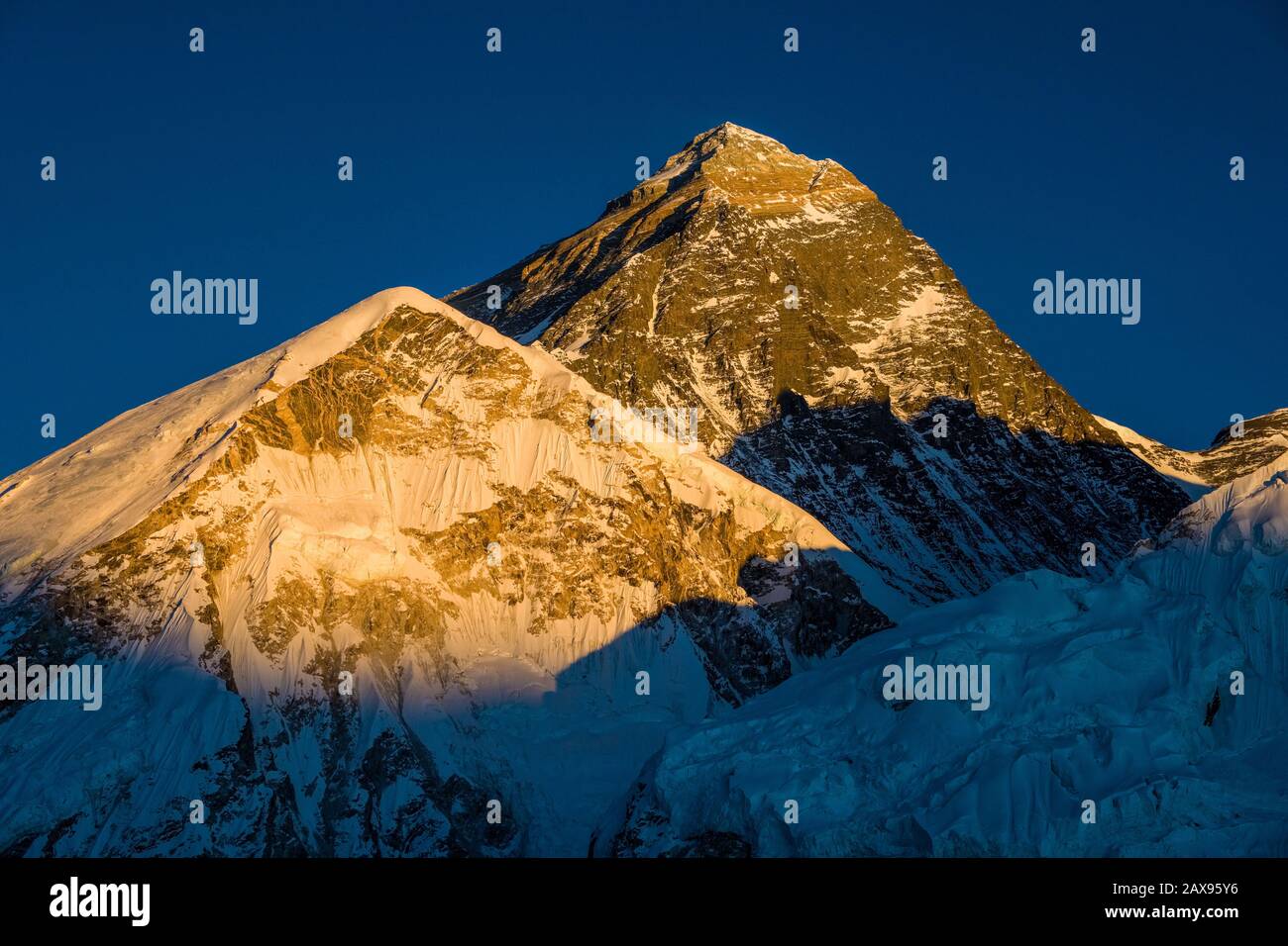 The summit of Everest seen from the viewpoint of Kala Patthar, Nepal Himalayas Stock Photo