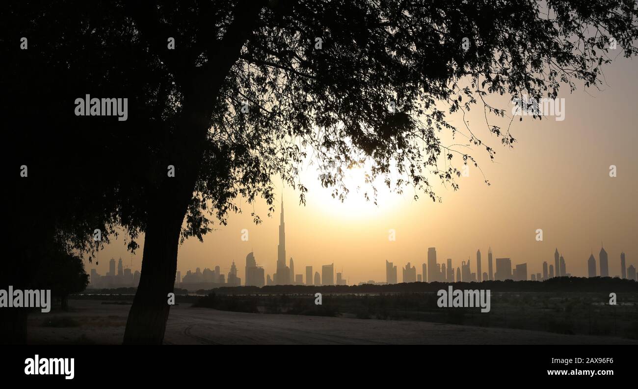Dubai high rise hi-res stock photography and images - Alamy