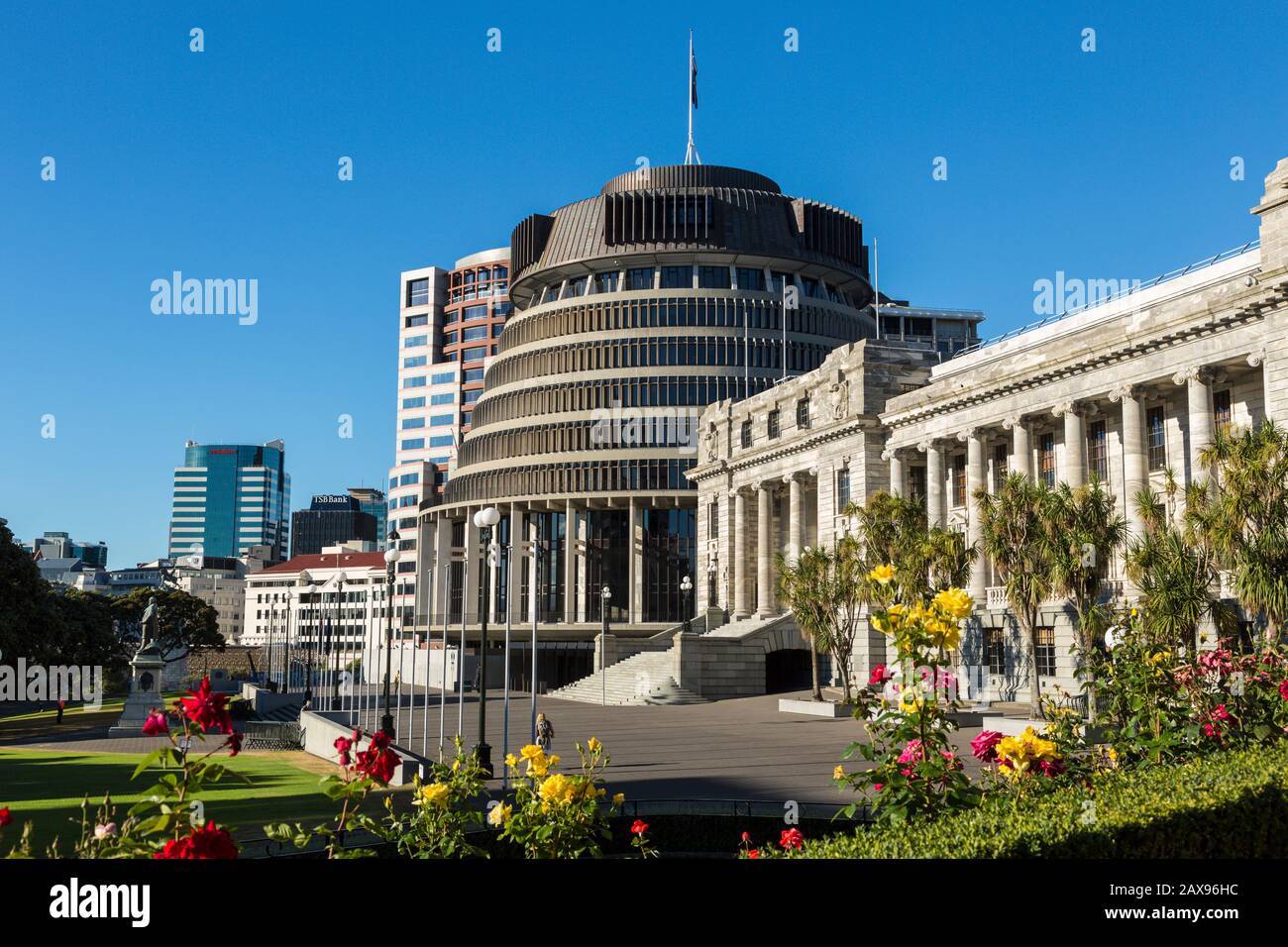 Beehive Parliament building, Wellington, New Zealand, flowers Stock Photo