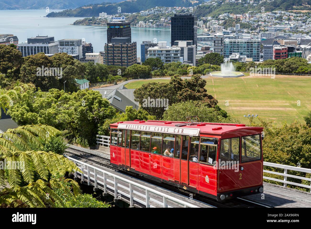Wellington cable car leaves Kilburn, New Zealand Stock Photo