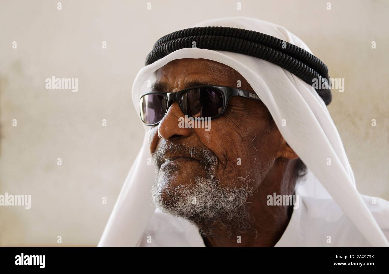 Emirati old fisherman at Umm alQuwain fish market, 2014 Stock Photo Alamy