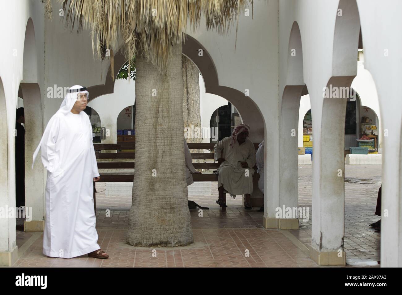 Emirati man at Umm alQuwain fish market, 2014 Stock Photo Alamy