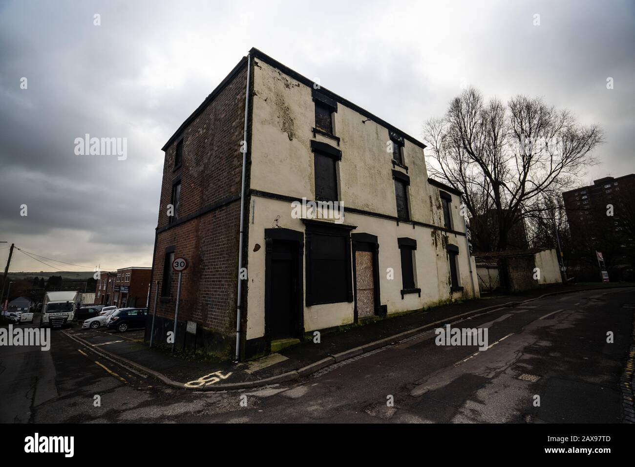 An old Public house closed down business, shops and independently run stores just outside the city centre of Hanley, Stoke on Trent, Urban decline Stock Photo