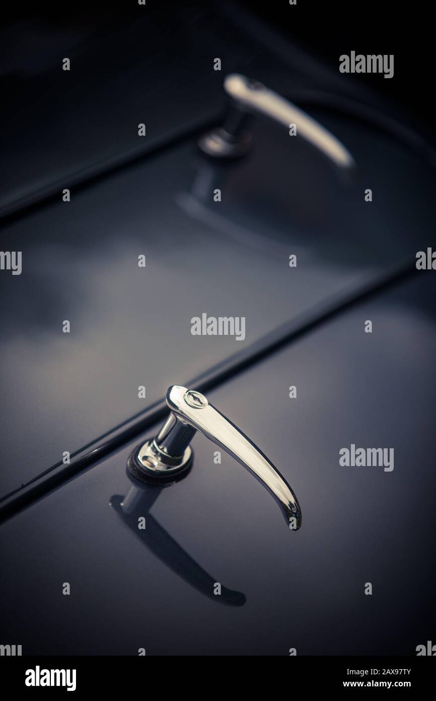 Vintage car boot handle hires stock photography and images Alamy