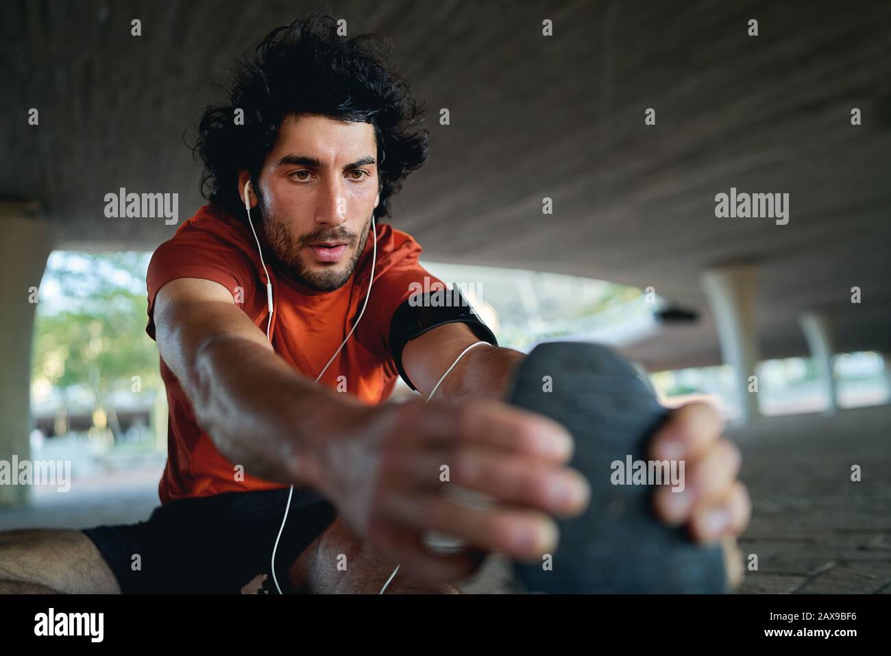 Athlete Stretching High Resolution Stock Photography and Images - Alamy