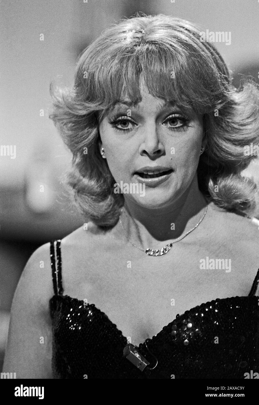 Barbara Schöne, deutsche Schauspielerin und Sängerin, Deutschland um 1981. German actress and singer Barbara Schoene, Germany around 1981. Stock Photo