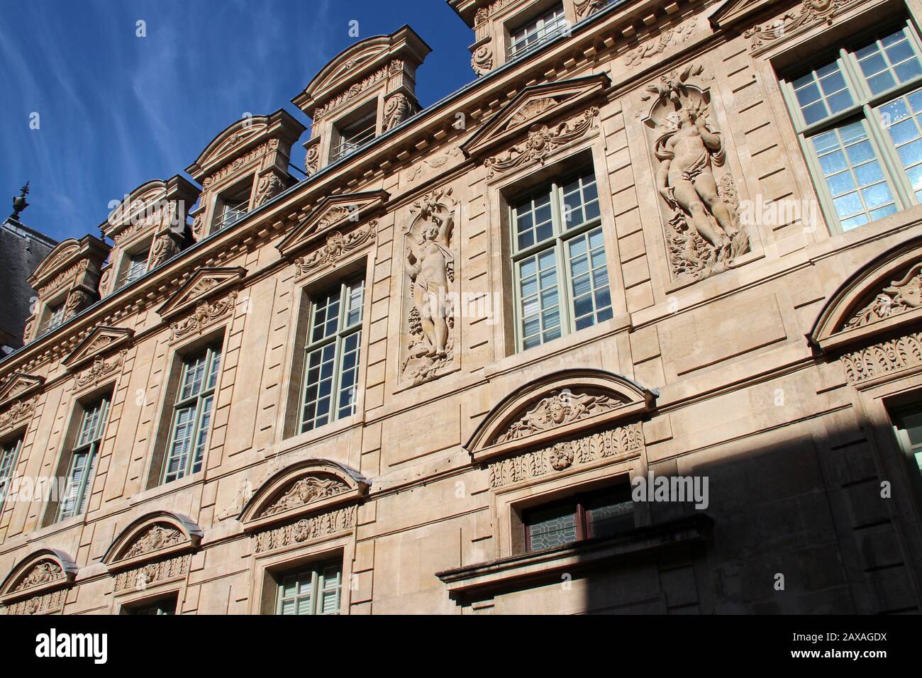 sully mansion in paris (france Stock Photo - Alamy