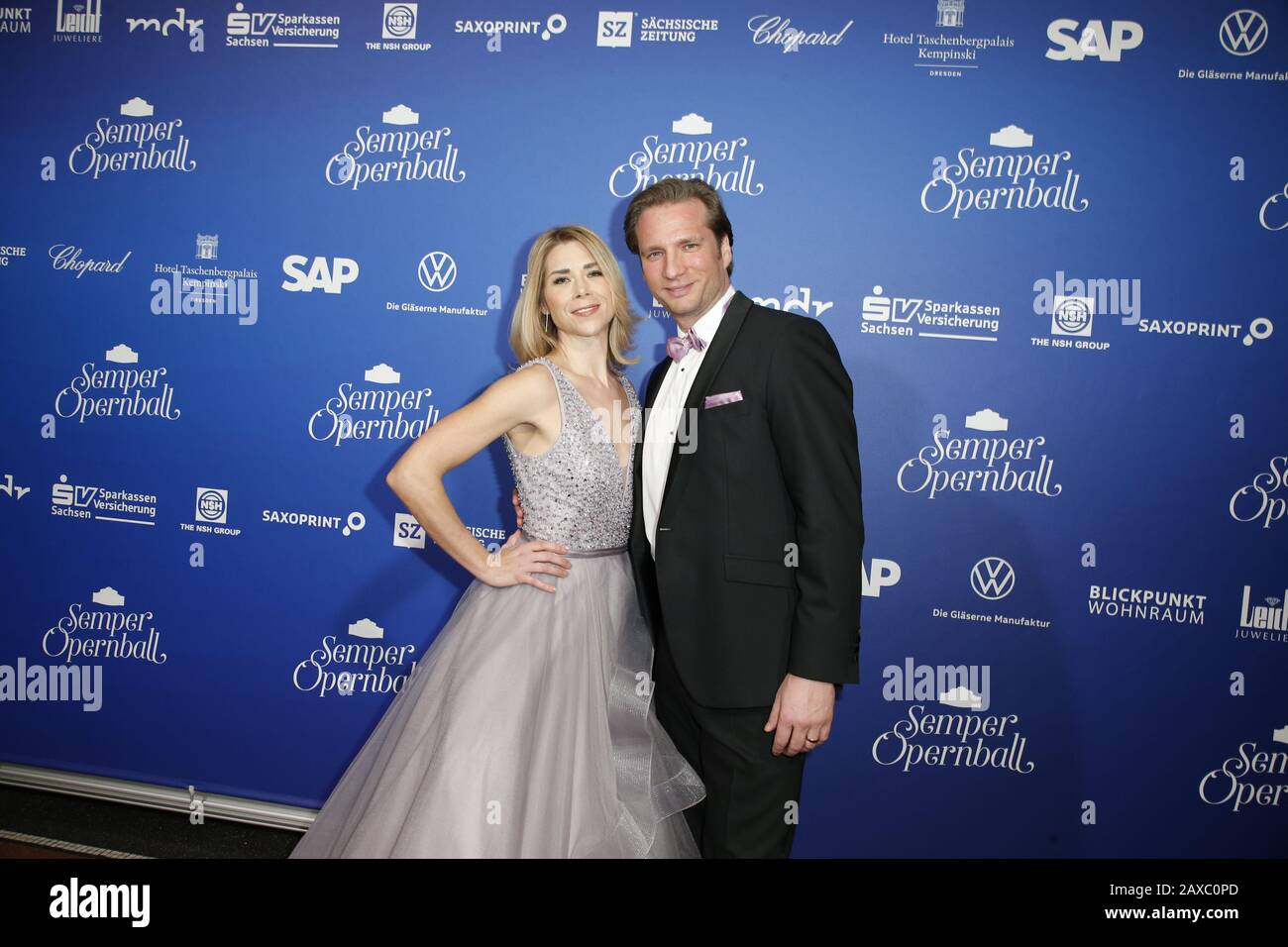 Dresden, Germany. 07th Feb, 2020. Tanja Szewczenko and Norman Jeschke come to the 15th Dresden Semper Opera Ball at the Semperoper. This year's motto of the Semperopernball is 'Fairytale-like rushing - Dresden rejoices'. Credit: Gerald Matzka/dpa-Zentralbild/ZB/dpa/Alamy Live News Stock Photo