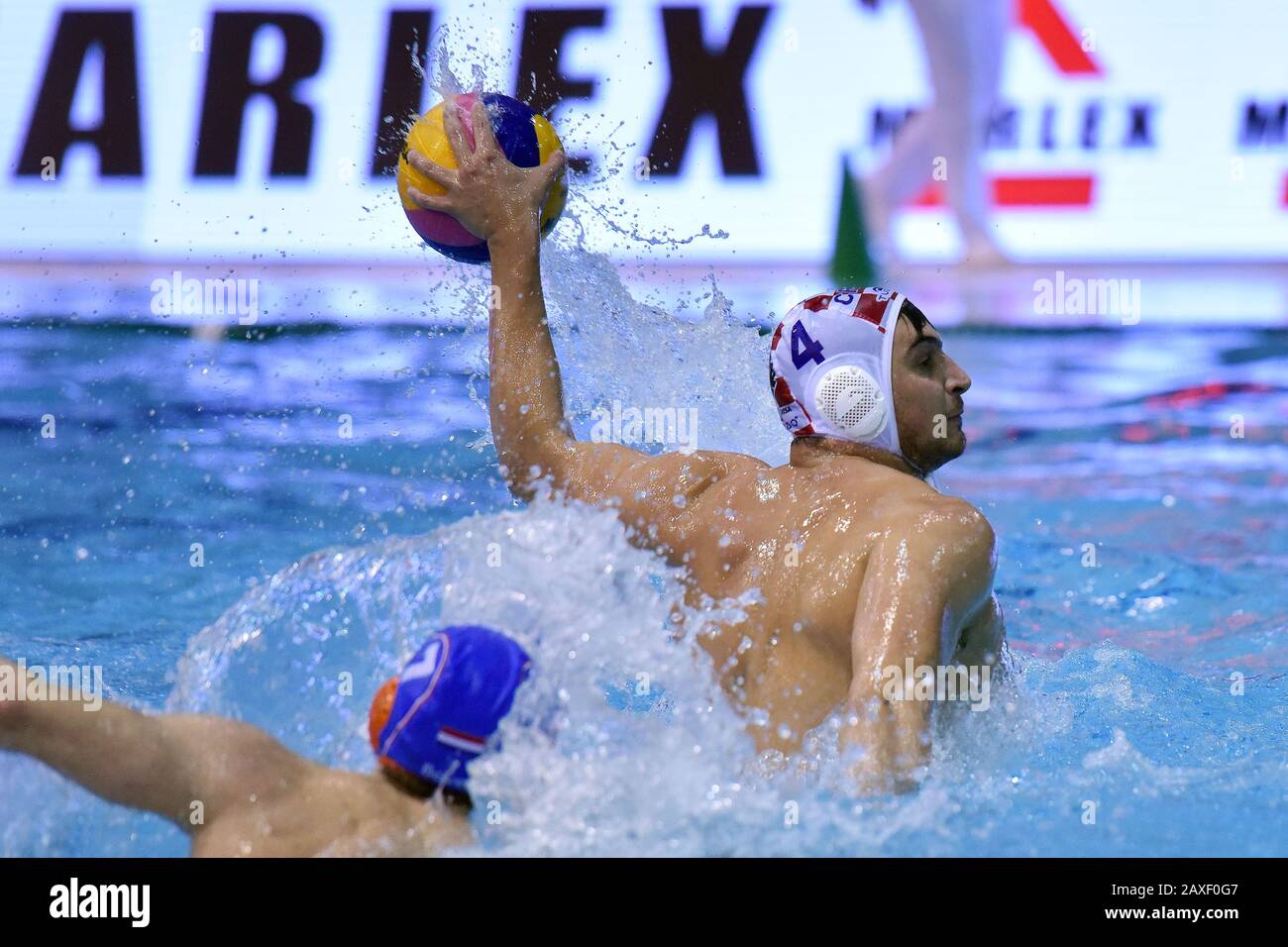 Water polo match hi-res stock photography and images - Page 2 - Alamy