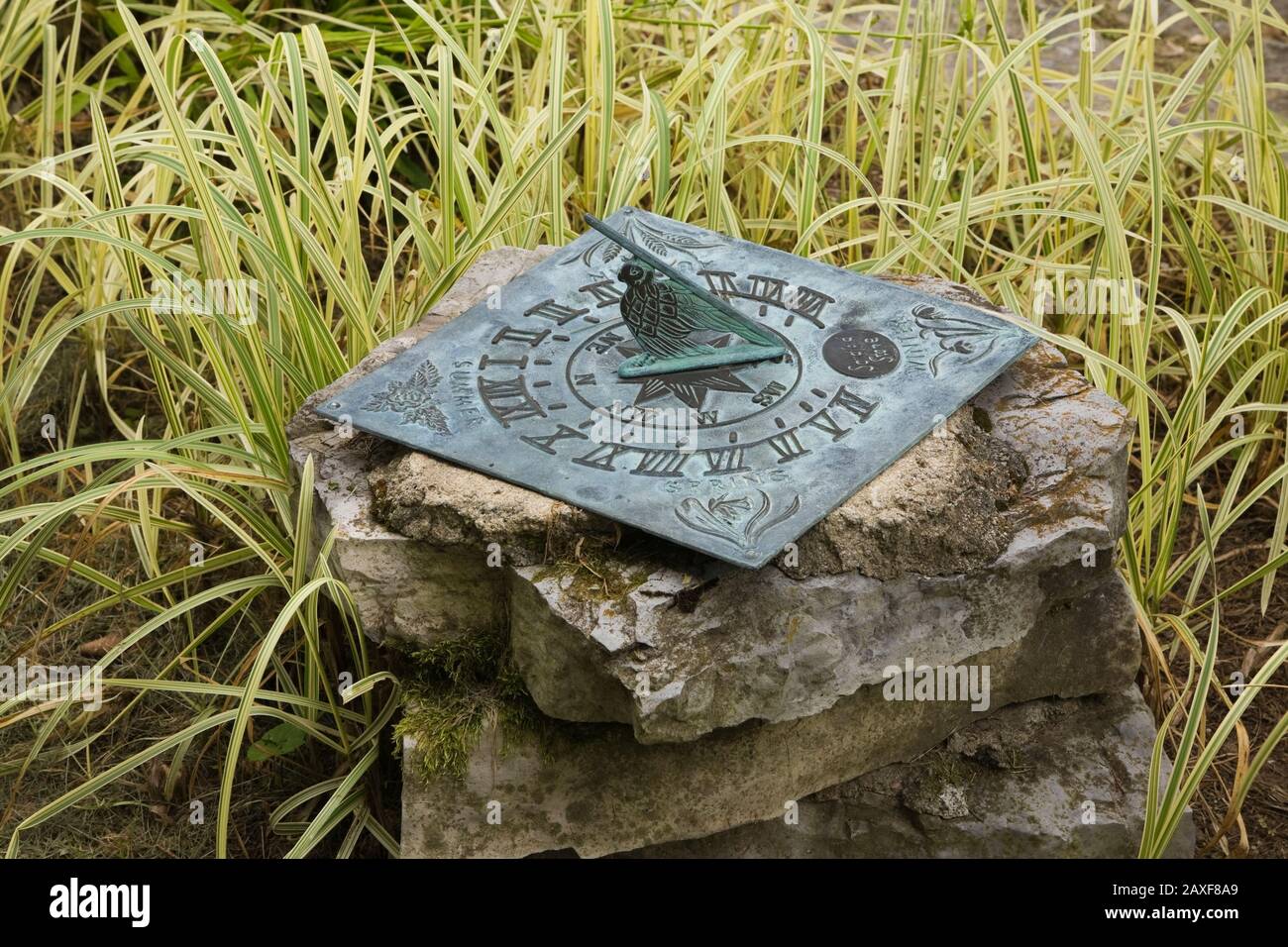 Sundial rock hires stock photography and images Alamy