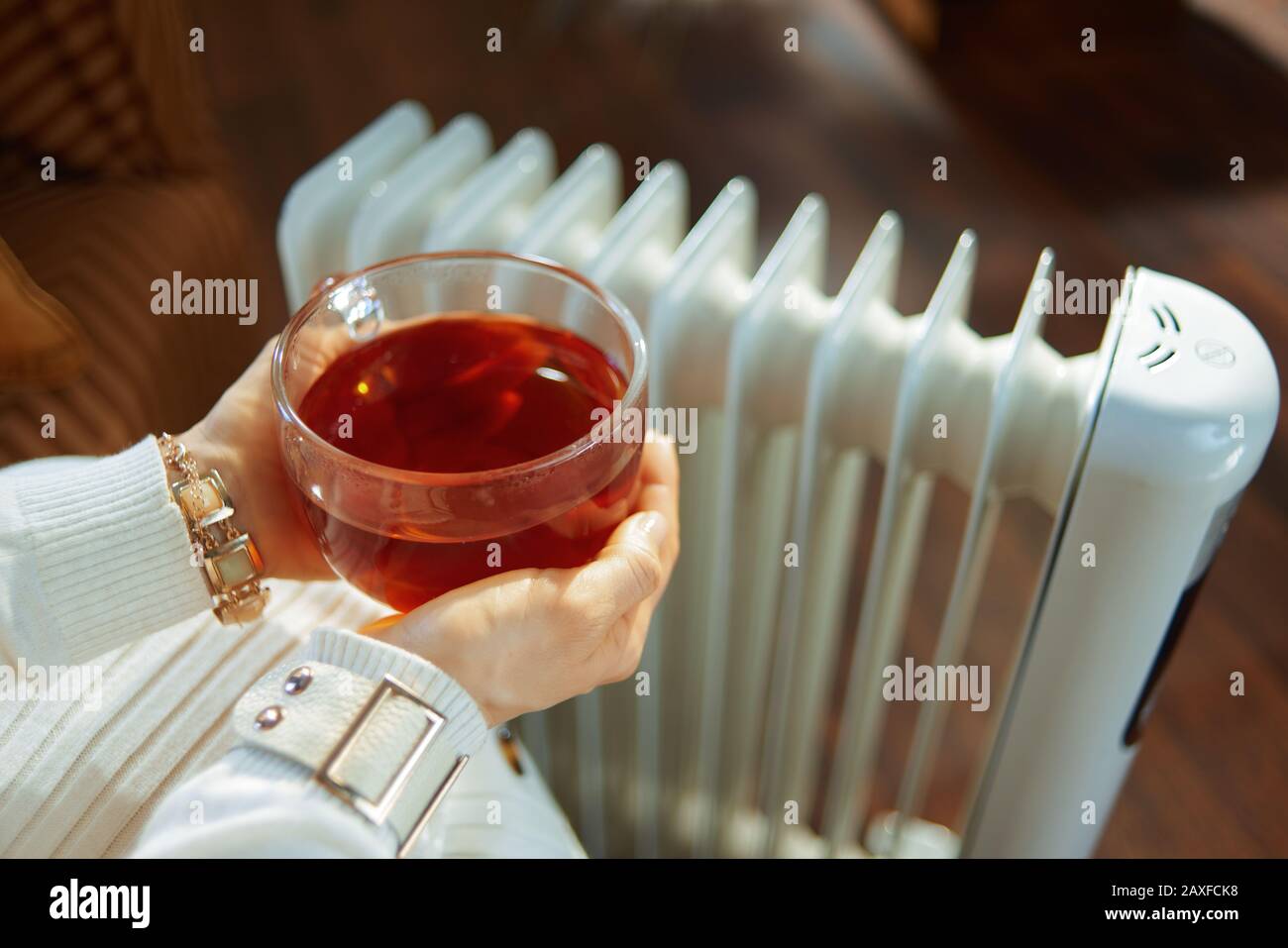 Flat panel radiator hi-res stock photography and images - Alamy