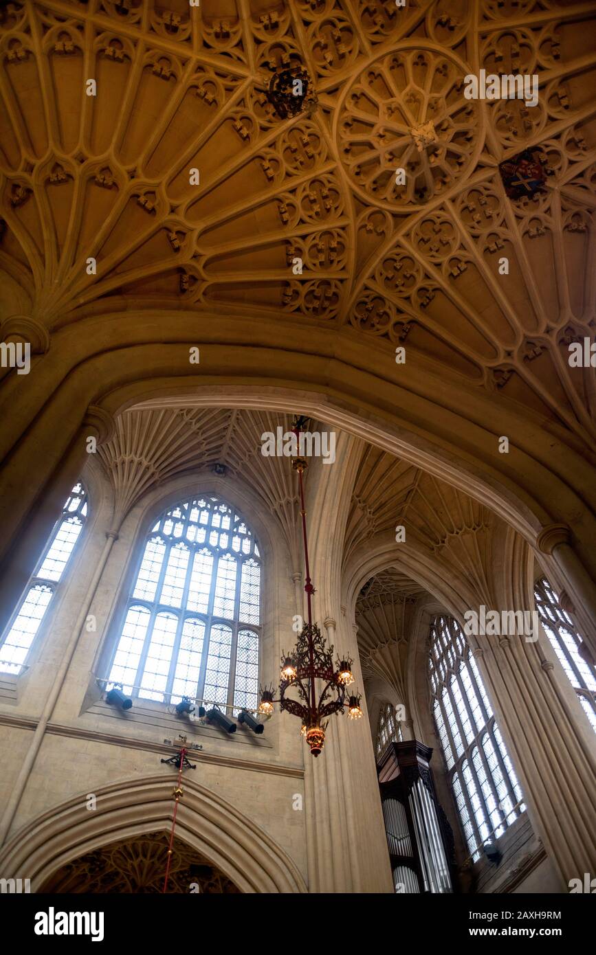 The soaring Bath Abbey dating from 1499 is right in the center of Bath, England featuring one of the finest fan vaulted ceilings in the country. Stock Photo