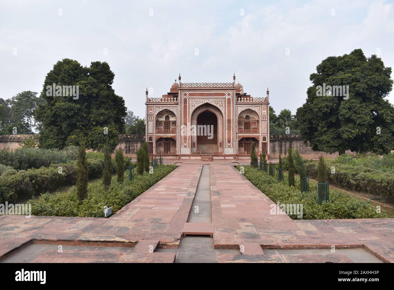 Gate to the Itmad-Ud-Daulah Mausoleum, Jewel Box or the Baby Taj in Agra, Uttar Pradesh, India Stock Photo