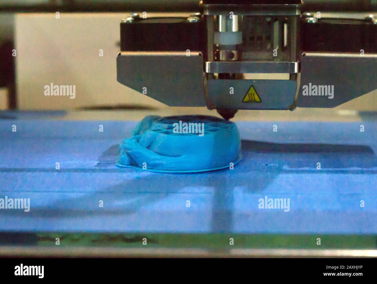 Objects printed by 3d printer. Automatic three dimensional 3d printer ...