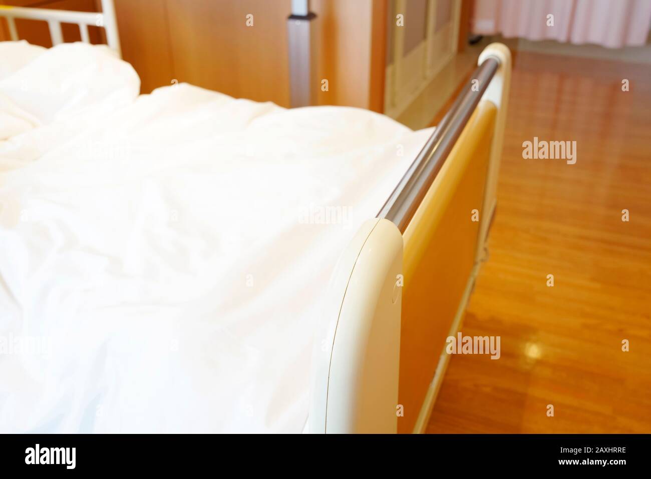 Hospital room with empty bed in a Japanese hospital Stock Photo Alamy