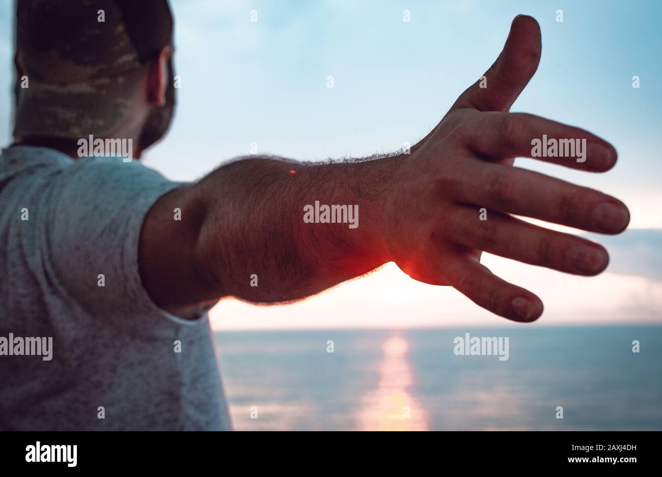 Samui Hand Viewpoints Hand that looks to the sea view. Freedom Concept Stock Photo - Alamy