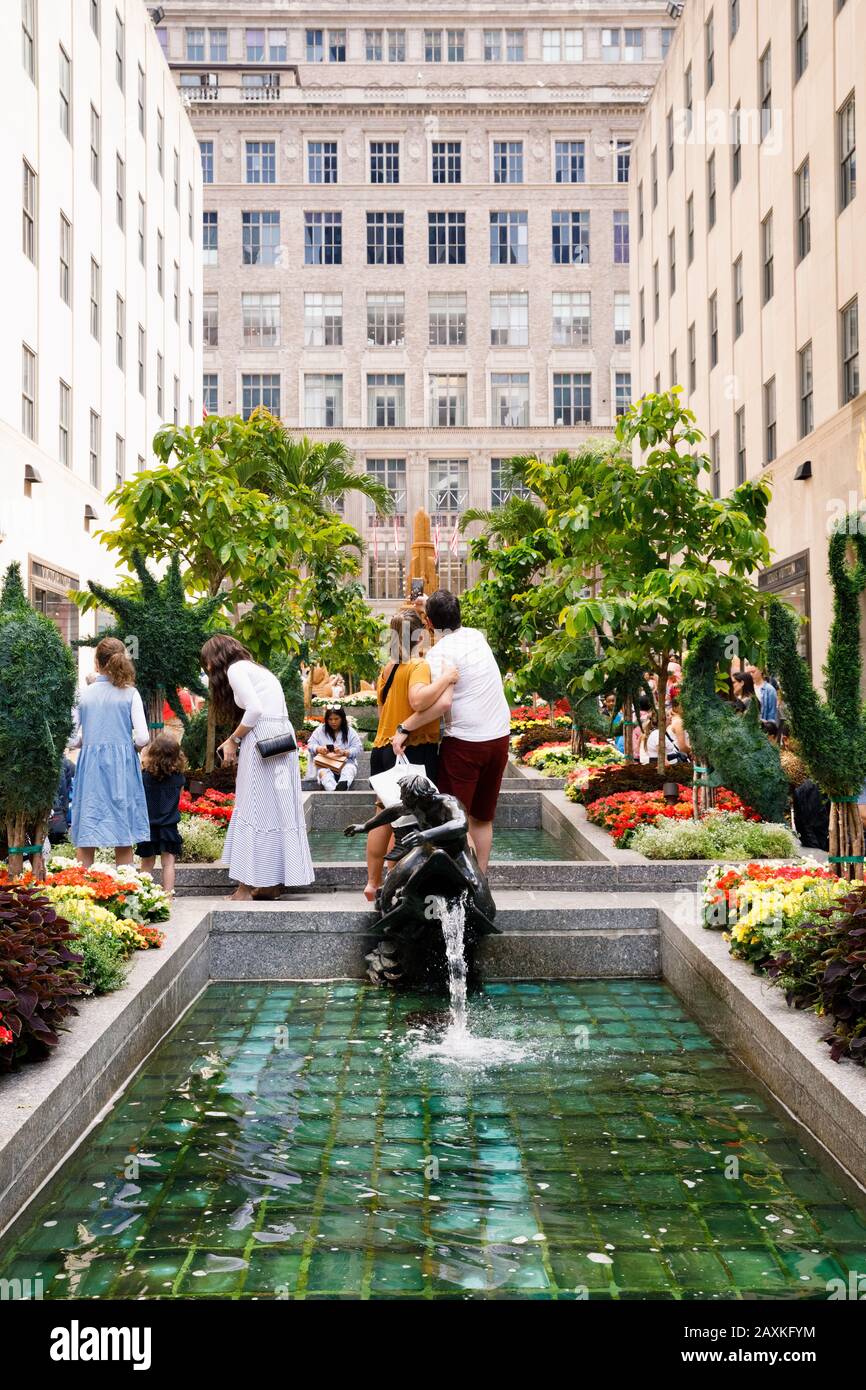 Rockefeller center fountains in New York City Stock Photo Alamy