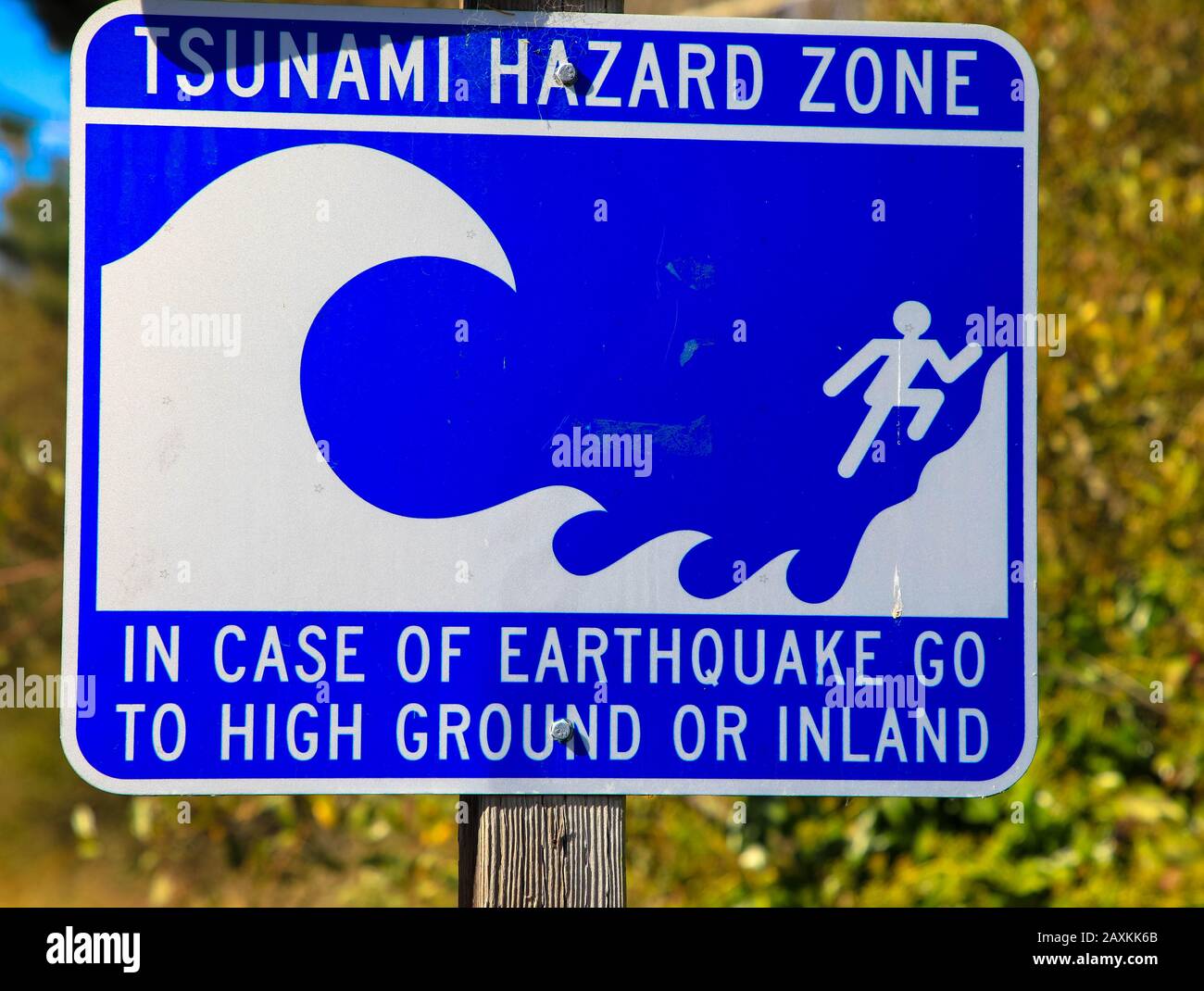 Tsunami Wave Crashing Hi-res Stock Photography And Images - Alamy