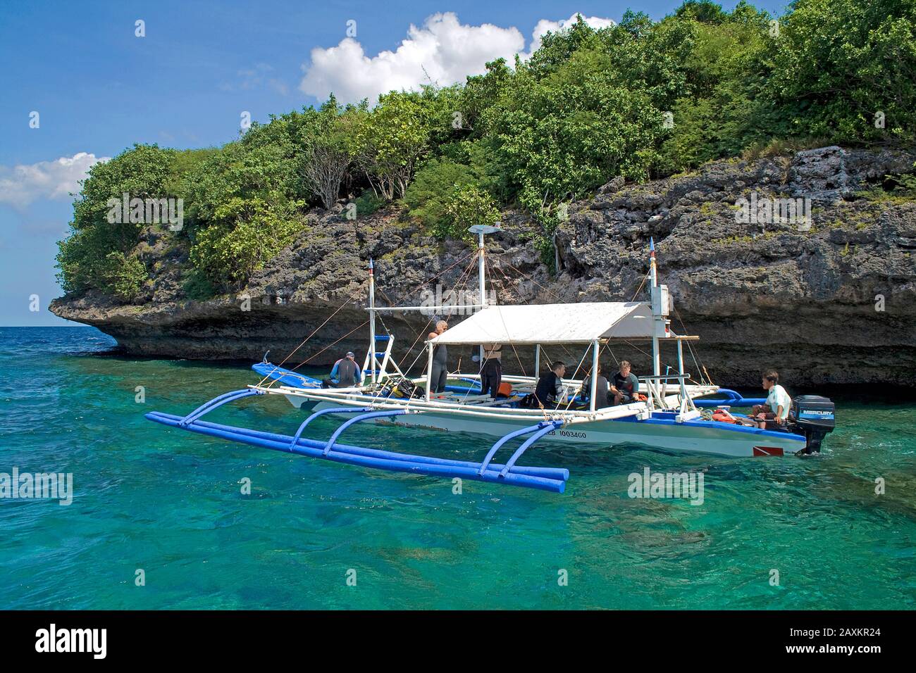 Diving boat at Pescador island, famous scuba dive spot and marine park, Moalboal, Cebu, Philippines Stock Photo