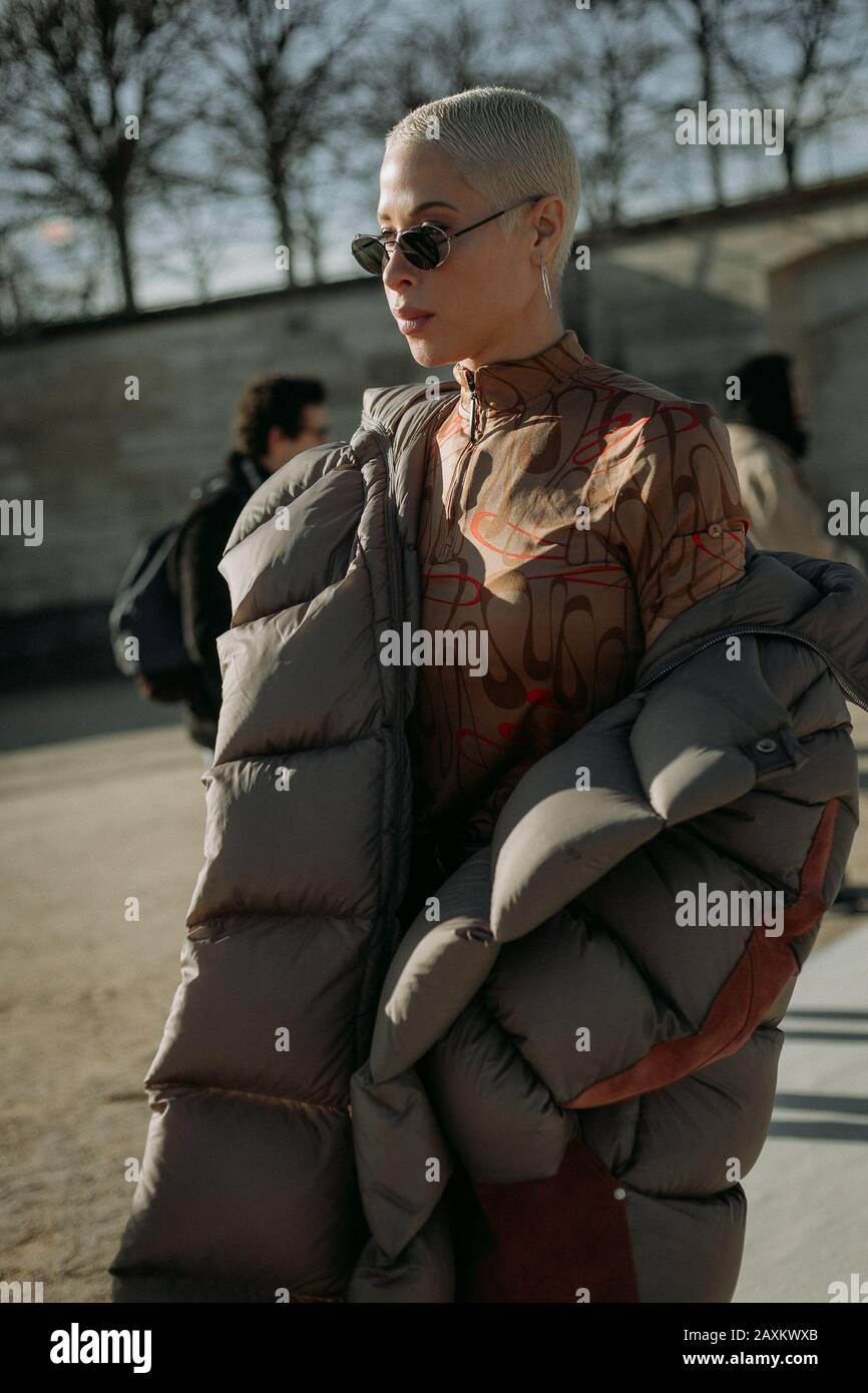 Louis Vuitton - PFW AW2020 original creation during Paris Fashion Week Menswear Louis Vuitton house streetstyle outside the show Stock Photo