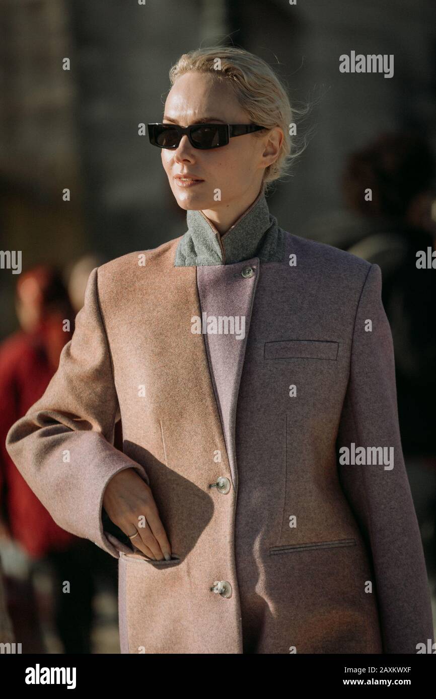 Louis Vuitton - PFW AW2020 original creation during Paris Fashion Week Menswear Louis Vuitton house streetstyle outside the show Stock Photo