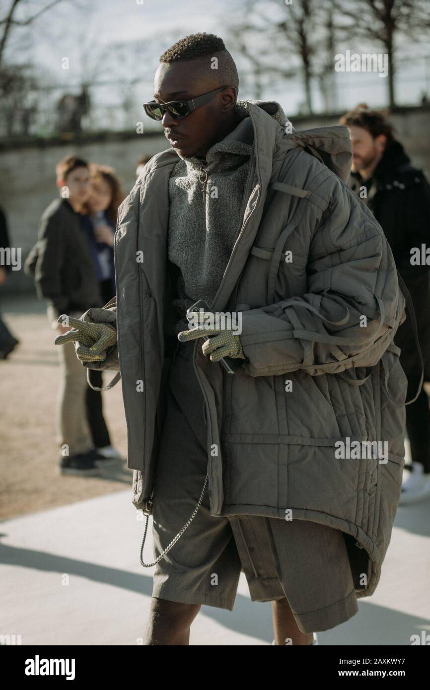 Louis Vuitton - PFW AW2020 original creation during Paris Fashion Week Menswear Louis Vuitton house streetstyle outside the show Stock Photo