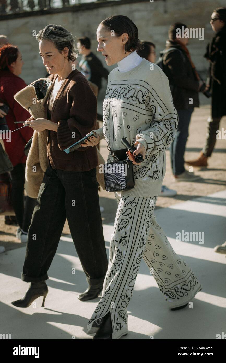Louis Vuitton - PFW AW2020 original creation during Paris Fashion Week Menswear Louis Vuitton house streetstyle outside the show Stock Photo