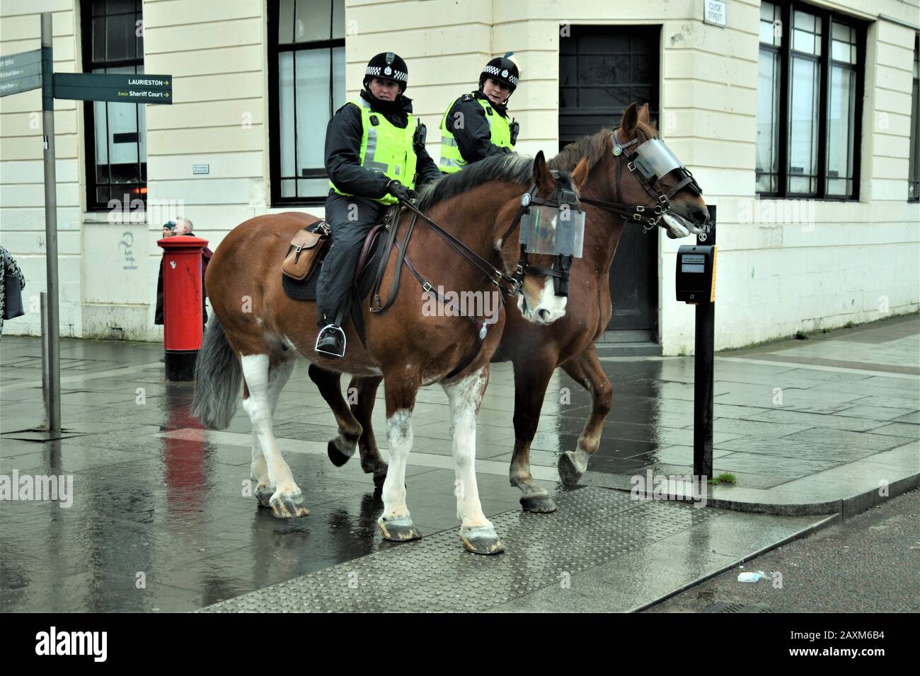 Mounted police scotland hires stock photography and images Alamy