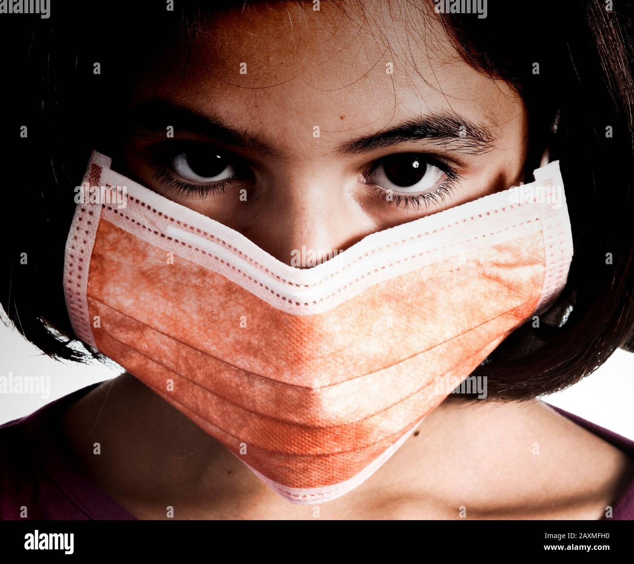 Asian child wearing face mask hi-res stock photography and images - Alamy