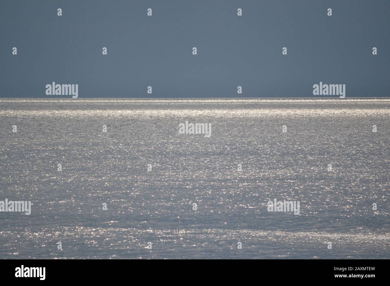 Open sea sun horizon hi-res stock photography and images - Alamy