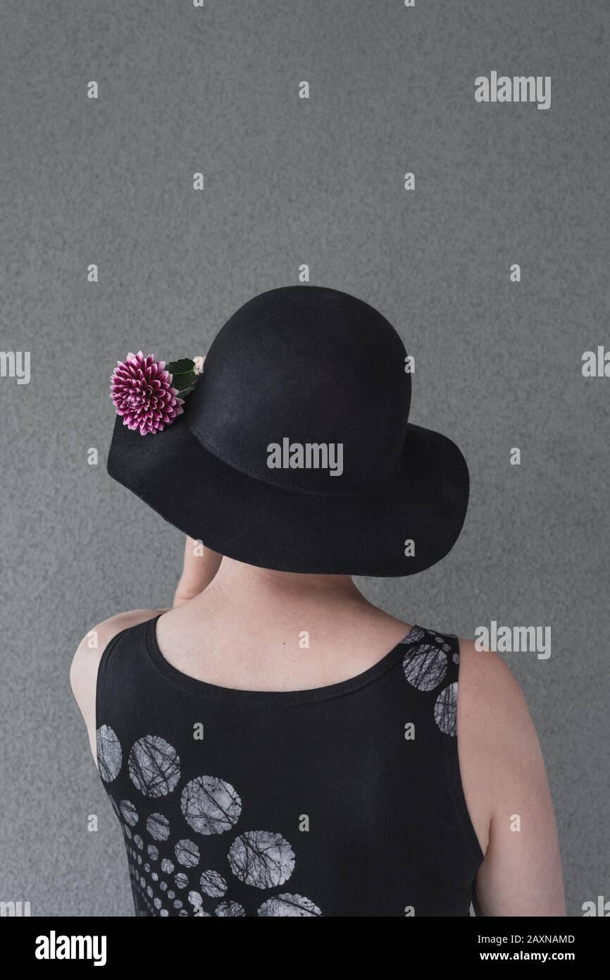 Female 60s hat hi-res stock photography and images - Alamy