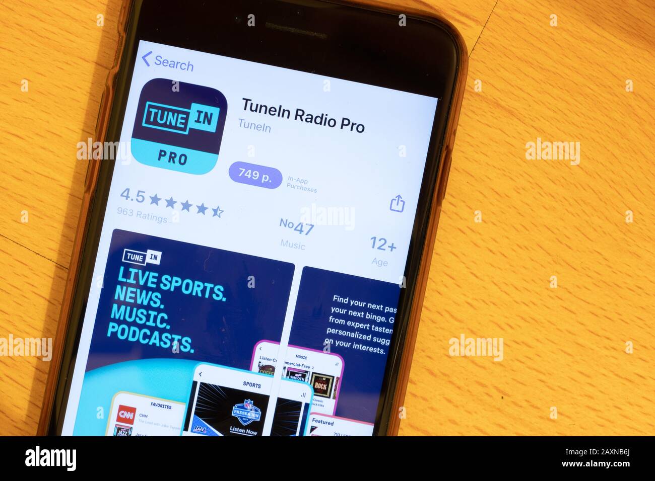 Tunein radio hi-res stock photography and images - Alamy